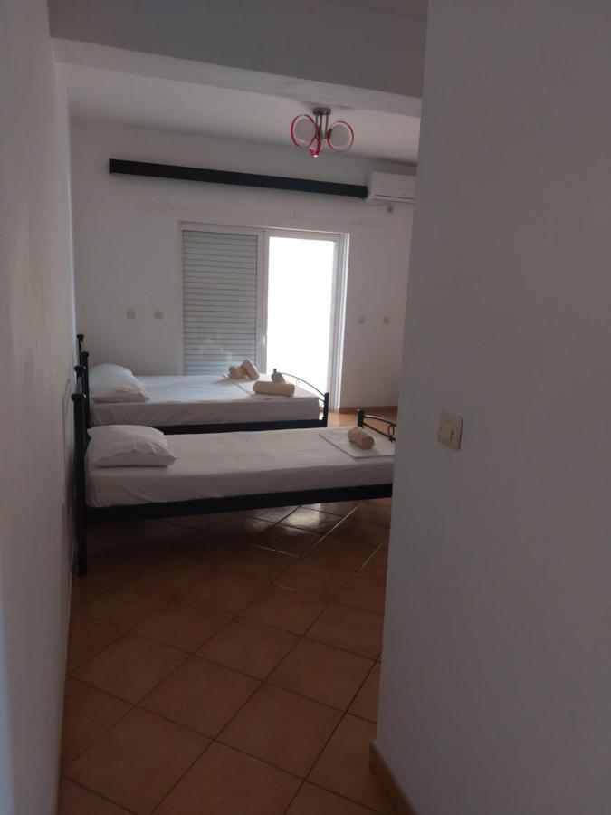 Family Apartments Sarandë Exterior foto