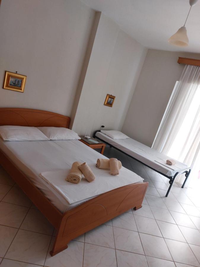 Family Apartments Sarandë Exterior foto